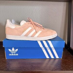 Adidas Gazelle Icey Pink Cloud White Gold Metallic Size 10.5